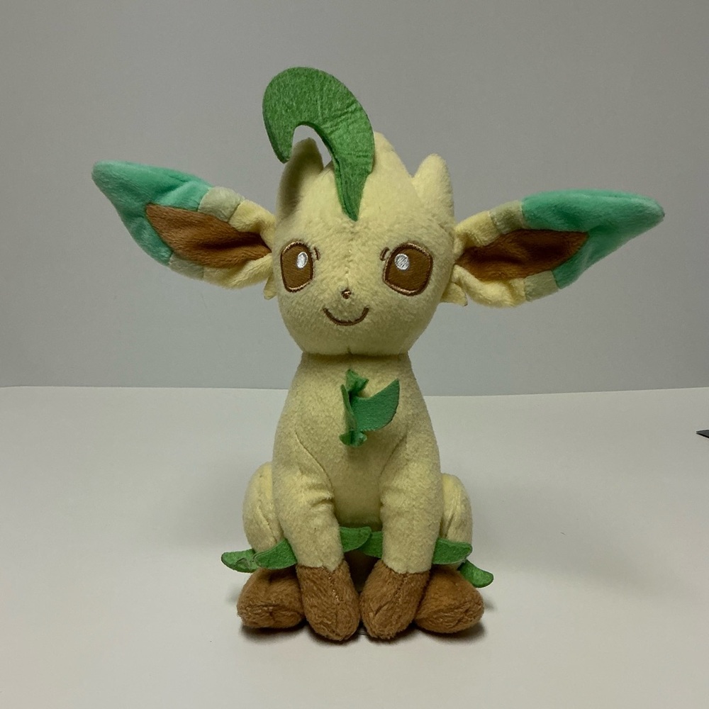TOMY Pokemon XY Evolutions 8" Leafeon Eevee Series of Evolution Plush Leaf
